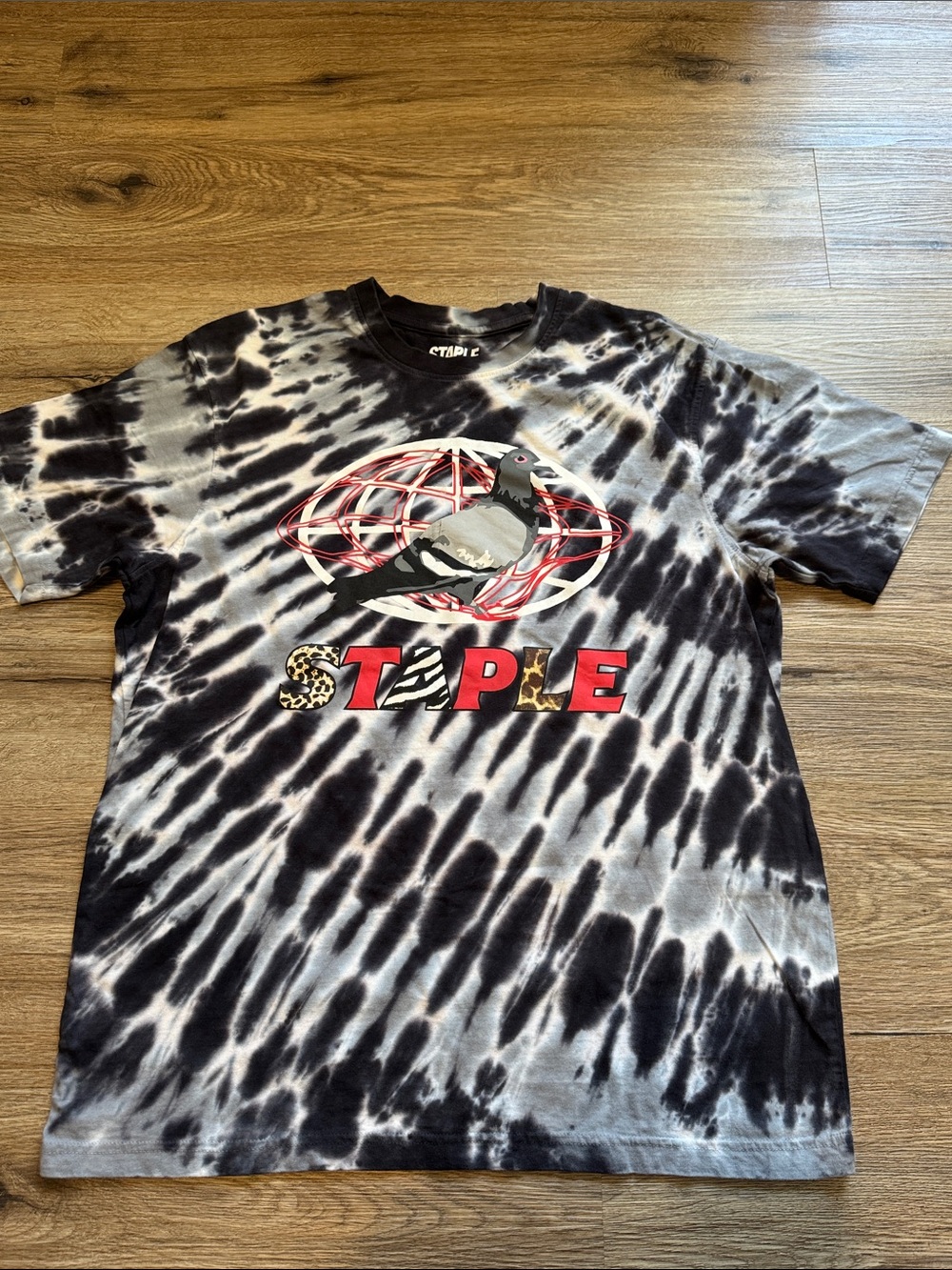 Staple Pigeon Tie-Dye Graphic Tee - Black & White with Red Logo Size M